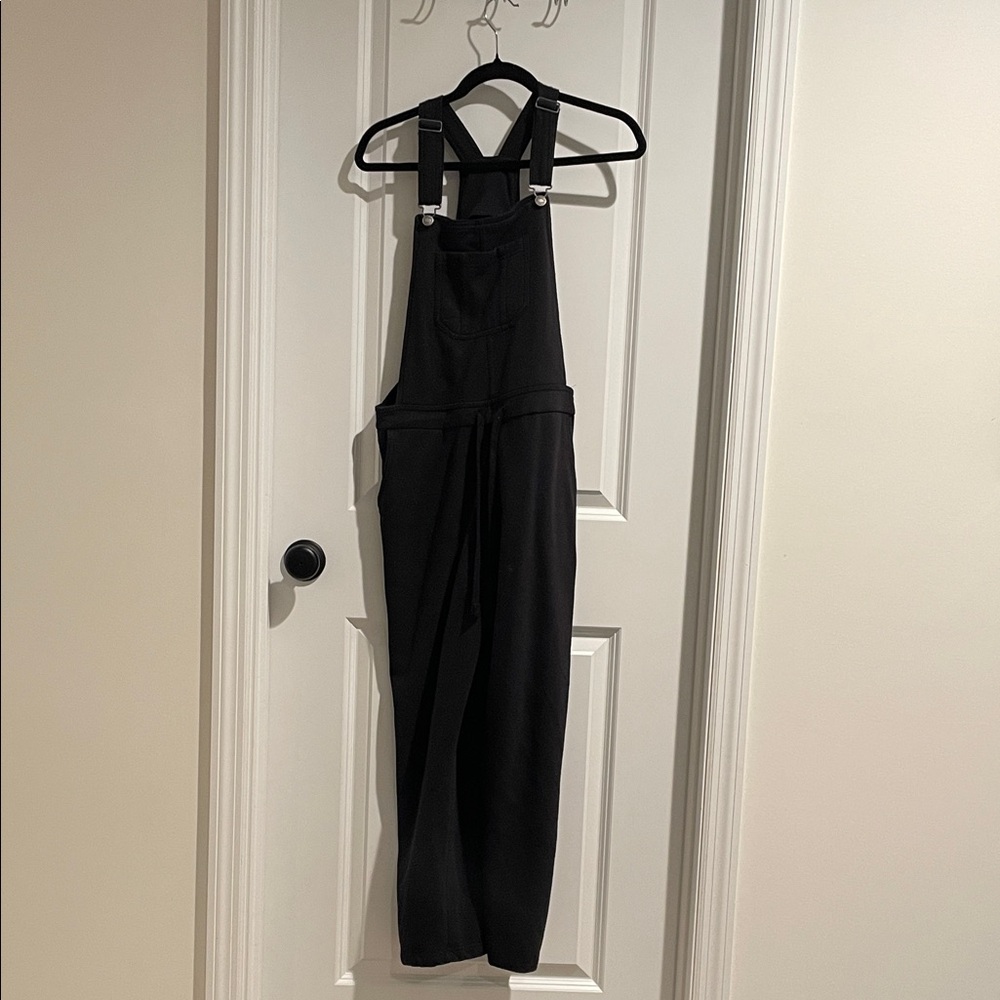 Wallflower Classic Black Apparel